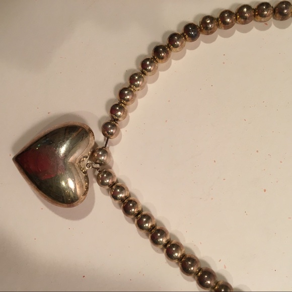 Large silver heart with a string of silver balls necklace - Picture 7 of 11